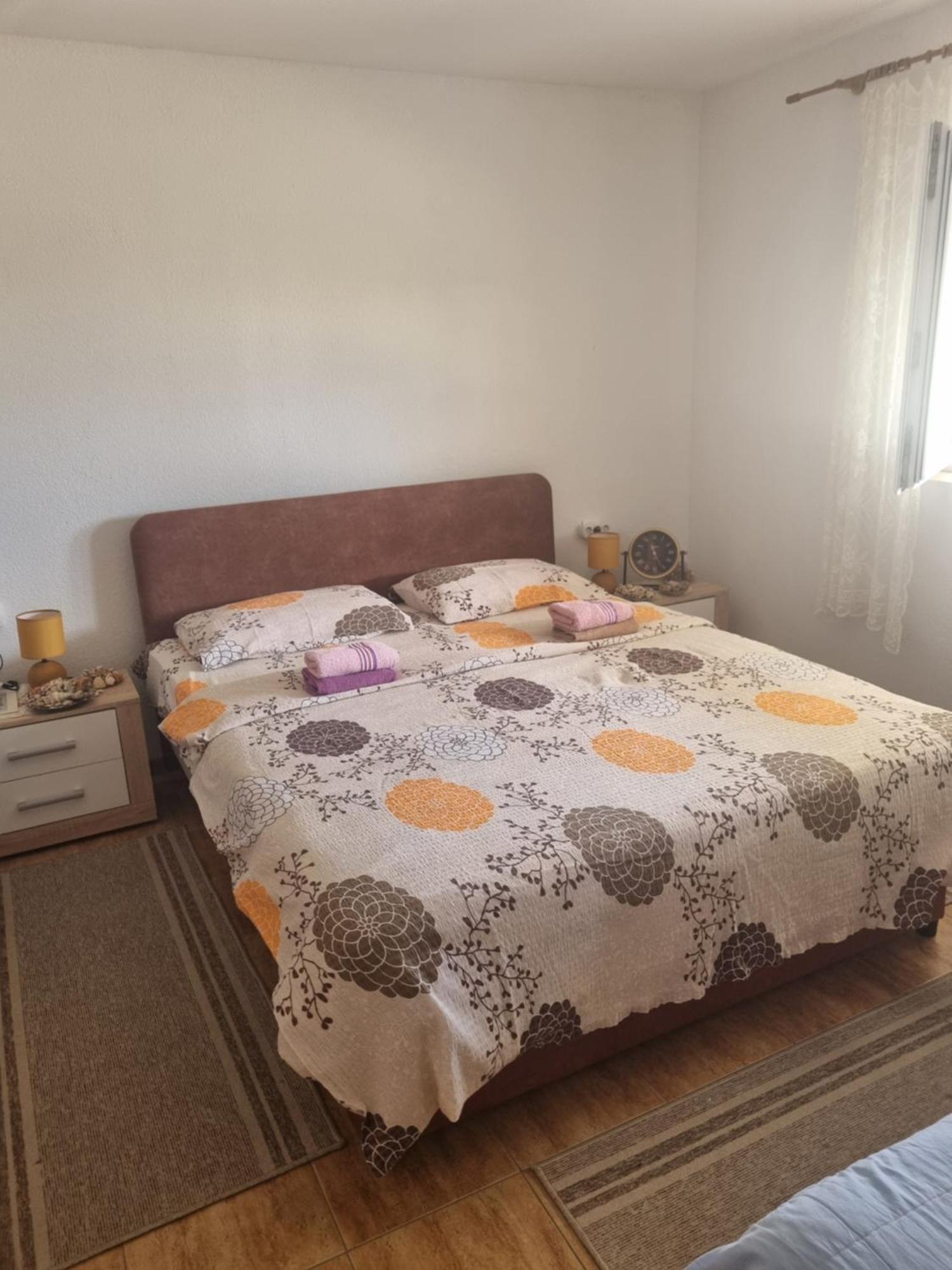 Apartment Jelena Kotor Exteriör bild
